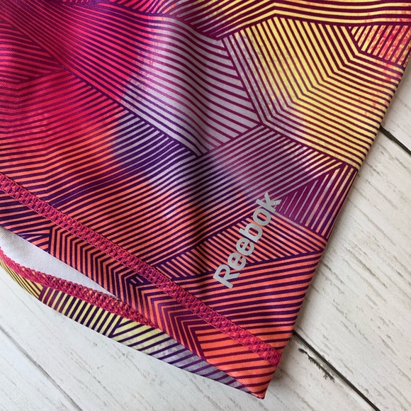 Reebok shorts size XS pink geometric NWT - Picture 8 of 8